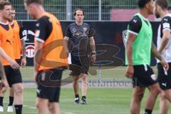 3. Liga; FC Ingolstadt 04 - Trainingsauftakt, Cheftrainer Rüdiger Rehm (FCI) Teambesrechung