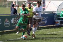 Fussball - Kreisliga - FC Gerolfing - SV Karlshuld - Marko Miskovic weiss Gerolfing - Benedikt Schmeißer grün Karlshuld - Foto: Meyer Jürgen