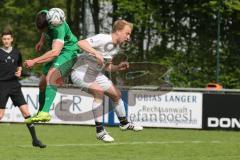 Bezirksliga - Saison 2024/25 - FC Gerolfing - SV Waldeck-München - Leo Zänger (Nr.11 - FC Gerolfing) - Lukas Obergrußberger weiss Waldeck - Foto: Meyer Jürgen