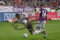 3.Liga - Saison 2022/2023 - VFL Osnabrück - FC Ingolstadt 04 - Henry Rorig (Nr.16 - VFL Osnabrück) - Justin Butler (Nr.31 - FCI) - Foto: Meyer Jürgen