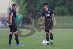 Relegation 2 - U17 - SSV Jahn Regensburg - FC Ingolstadt 04 - Freistoß Absprache, Aristotelis Dimitriadis (3 FCI) und Davide Sekulovic (7 FCI)