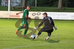 Bezirksliga - Saison 2022/2023 - SV Manching  - VFB Eichstätt II - Porfyriadis Anastasios (Nr.19 - SV Manching) mit einer Torchance - Max Dörfler Torwart Eichstätt - - Foto: Meyer Jürgen