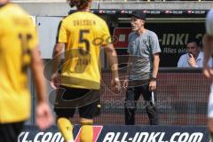 2.BL; Dynamo Dresden - FC Ingolstadt 04, Cheftrainer Roberto Pätzold (FCI) und Sportmanager Malte Metzelder (FCI) ratlos