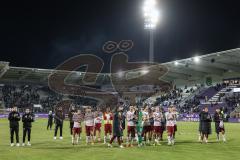 3. Liga; Erzgebirge Aue - FC Ingolstadt 04; nach dem Spiel Spieler bedanken sich bei den Fans Unentschieden Remis  2:2 Lukas Fröde (34, FCI) Jonas Scholz (15, FCI) Torwart Kai Eisele (25, FCI)