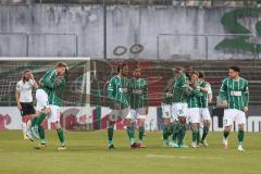 3. Liga - VfB Lübeck - FC Ingolstadt 04 - Tor Jubel Lübeck, hängende Köpfe bei Ingolstadt