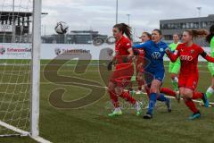 2. Frauen-Bundesliga - Saison 2021/2022 - FC Ingolstadt 04 - VFL Wolfsburg II - Der 1:0 Führungstreffer durch Fritz Anna-Lena (#19 FCI) - Wagner Melanie Torwart Wolfsburg - jubel - Maier Ramona (#18 FCI) rechts - Foto: Meyer Jürgen