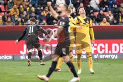 3. Liga; FC Ingolstadt 04 - SG Dynamo Dresden; Neuzugang Sebastian Grönning (11, FCI) Tor Jubel Treffer Schuß 2:0 Meier Jonathan (8 DD) David Kopacz (29, FCI)