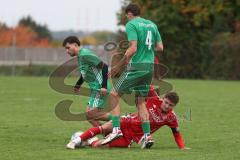 Kreisklasse - Saison 2025/26- TSV Lenting - Türkisch SV Ingolstadt - Enis Kuqanaj rot Türk SV - Luca Aufmuth grün Lenting - Foto: Meyer Jürgen