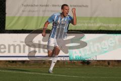 Kreisliga - Saison 2025/26- SV Kasing - FC Sandersdorf -  Der 0:1 Führungstreffer durch Thomas Kuttenberger blau Sandersdorf - jubel - - XXXXX - Foto: Meyer Jürgen