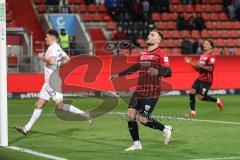 3. Liga; FC Ingolstadt 04 - Erzgebirge Aue; Tor verpasst Max Dittgen (10, FCI) Torwart Männel Martin (1 Aue) Rosenlöcher Linus (29 Aue)