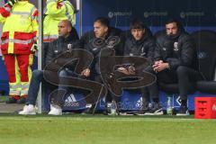 2.BL; Hamburger SV - FC Ingolstadt 04; an der Seitenlinie, Spielerbank Cheftrainer André Schubert (FCI) Co-Trainer Asif Saric (FCI) Co-Trainer Thomas Karg (FCI) Sportmanager Malte Metzelder (FCI)