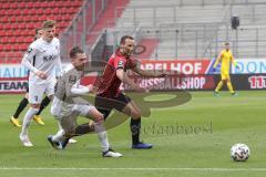 3. Liga - Fußball - FC Ingolstadt 04 - SV Meppen - Zweikampf Peter Kurzweg (16, FCI) Markus Ballmert (15 Meppen) Piossek Marcus (11  Meppen)