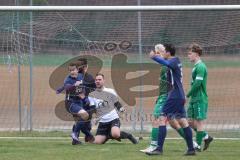 Kreisklasse - Saison 2024/25- SV Lippertshofen - TSV Etting - Arnold Azeem blau Etting - Michael Balzer Torwart Lippertshofen kann den Ball nicht festhalten und ist der 0:1 Führungstreffer durch Norbert Redl blau Etting - jubel -  - Foto: Meyer Jürgen
