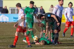 Bezirksliga OBB Nord - SV Manching - FC Schwabing München - Rainer Meisinger (#19 Manching) wird gefoelt von Hinrichs Rafael weiss Schwabing und bleibt längere Zeit verletzt am Boden liegen - Foto: Jürgen Meyer