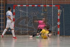 Hallenturnier MTV Ingolstadt - Saison 2025/26 - Reichertshofen - TSV Lichtenau - David Wawrzynek TW Reichertshofen  - Marc Steingräber gelb Lichtenau schiess ein Tor -jubel -  - Foto: Meyer Jürgen