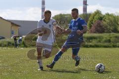 Kreisliga - NK Croatia Grossmehring - DJK Ingolstadt - Fabian Kuppe weiss DJK Ing - Hrvoje Merkas blau Croatia - Foto: Jürgen Meyer