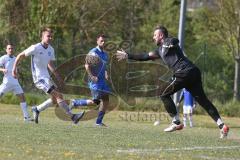 Kreisliga - NK Croatia Grossmehring - DJK Ingolstadt - Valentin Eichlinger weiss DJK Ing - Mladen Marincic Torwart Croatia - Foto: Jürgen Meyer