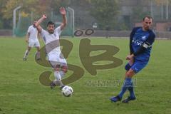 Kreisliga 1 - DJK Ingolstadt - TSV Ober/Unterhaunstadt - Bastian Wagner weiss schiesst auf das Tor - Dominik Obeth
 blau Ober/Unterhaunstadt - Foto: Jürgen Meyer