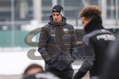 2.BL; FC Ingolstadt 04 - Training, neuer Cheftrainer Rüdiger Rehm, Pressekonferenz, Cheftrainer Rüdiger Rehm (FCI) leitet erstes Training, beobachtet die Spieler
