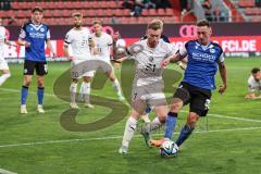 3. Liga; FC Ingolstadt 04 - 
Arminia Bielefeld; Zweikampf Kampf um den Ball Jannik Mause (7, FCI) Wörl Marius (38 AB)