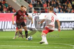 3. Liga; FC Ingolstadt 04 - SSV Jahn Regensburg; David Kopacz (29, FCI) Zweikampf Kampf um den Ball Geipl Andreas (8 SSV)