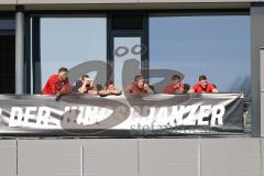 B-Junioren Bundesliga  - Saison 2023/24 - B-Junioren - FC Ingolstadt 04 - FC Bayern München - Zaungäste die beim Spiel zusehen - Julian Kügel (Nr.31 - FC Ingolstadt 04) - David Kopacz (Nr.29 - FC Ingolstadt 04) - Yanick Deichmann (Nr.20 - FC Ingolstadt 04