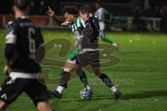 Landesliga - Saison 2025/26 - SV Manching - FC Ehekirchen - Emanuel Gstettner (Nr.19 - SV Manching) - Christoph Hollinger schwarz Ehekirchen - Foto: Meyer Jürgen