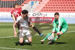 3. Liga - FC Ingolstadt 04 - FSV Zwickau - Filip Bilbija (35, FCI) Angriff und wird von Stanic Jozo (6 Zwickau) unsanft gestoppt, Torwart Brinkies Johannes (1 Zwickau) hält