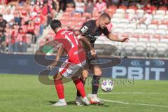 3. Liga - Saison 2025/26 - Energie Cottbus - FC Ingolstadt 04  - Mattis Hoppe (Nr.2 - FC Ingolstadt 04) - Can Moustafa (Nr.17 - FC Energie Cottbus) - Foto: Meyer Jürgen
