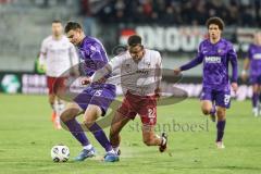3. Liga; Erzgebirge Aue - FC Ingolstadt 04; Zweikampf Kampf um den Ball Marcel Costly (22, FCI) Zobel Tristan (25 Aue)