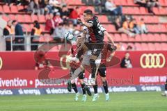 3. Liga; FC Ingolstadt 04 - SV Waldhof Mannheim; Zweikampf Kampf um den Ball Pascal Testroet (37, FCI) Rieckmann Julian (21 SVWM)