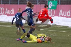 2. Fußball-Liga - Frauen - Saison 2022/2023 - FC Ingolstadt 04 - 1. FC Köln II - Haim Vanessa (Nr.13 - FC Ingolstadt 04 ) - Kammer Kristin Torwart Köln - Nieselt Charlene #20 Köln - Foto: Meyer Jürgen