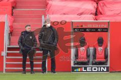 3. Liga - Fußball - FC Ingolstadt 04 - SV Meppen - Cheftrainer Tomas Oral (FCI) und Direktor Sport Michael Henke (FCI) vor dem Spiel