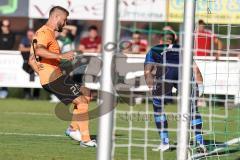 Toto-Pokal; SV Hutthurm - FC Ingolstadt 04; Yannick Deichmann (20, FCI) Torchance Torwart Joseph Breinbauer (SVH)