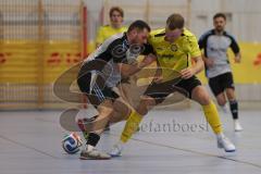 Lotto Bayern Hallencup - Saison 2024/25 - FC Hitzhofen/Oberzell - TSV Ober./Unterhaunstadt- Nico Seitz gelb Hitzhofen  - Baris Soysal grau Ober/Unterhaunstadt  - Foto: Meyer Jürgen