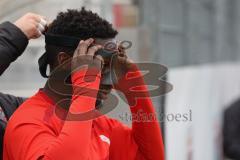 Bayernliga Süd - Saison 2022/2023 - FC Ingolstadt 04 - SV Kirchanschöring - Ibrahim Madougou (Nr.9 - FCI II) wird eingewechselt und seine Gesichtsmaske wird aufgesetzt -  Foto: Meyer Jürgen