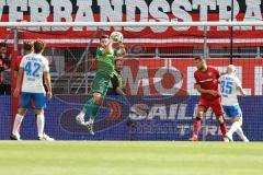 3. Liga; FC Ingolstadt 04 - FC Hansa Rostock; Torwart Markus Ponath (1, FCI) hält sicher Dietze Benno (42 HR) Lukas Fröde (34, FCI) Krauß Maximilian (35 HR)