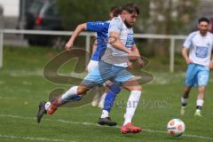 Kreisklasse - Saison 2025/26- TSV Großmehring - SV Oberstimm-  - Leopold Hoch blau Großmehring - Jonas Weidinger weiss Oberstimm  - Foto: Meyer Jürgen