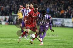 3. Liga; VfL Osnabrück - FC Ingolstadt 04; Davide Sekulovic (33, FCI) Badjie Ismail (37 VFL)