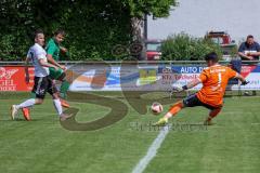 Kreisliga - TSV Baar Ebenhausen - TSV Gaimersheim - Denis Janjic grün Gaimersheim - Christopher Geyer weiss Ebenhausen - Manuel Kirner Torwart Ebenhausen - Foto: Jürgen Meyer