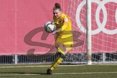 2. Frauen-Bundesliga - Saison 2021/2022 - FC Ingolstadt 04 - Eintracht Frankfurt II - Fritz Anna-Lena (#19 FCI) - Foto: Meyer Jürgen