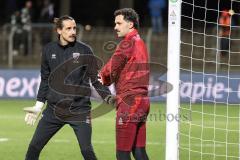 3. Liga; 1. FC Schweinfurt 05 - FC Ingolstadt 04; vor dem Spiel Torwart-Trainer Arvid Schenk  (FCI) Torwart Kai Eisele (25, FCI)