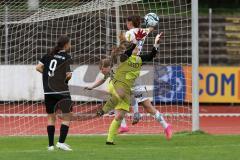 2. Fußball-Liga - Frauen - Saison 2023/2024 - Freundschaftsspiel - FC Ingolstadt 04 - SCR Altach - Franziska Meier Torwart FCI - Selina Albrecht weiss #16 Altach - Foto: Meyer Jürgen