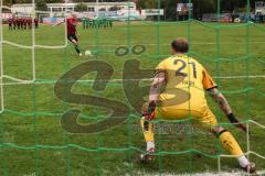 Toto-Pokal; VfB Eichstätt - FC Ingolstadt 04; Elfmeterschiessen, Tobias Bech (11, FCI) Tor gegen Torwart Florian Rauh (Nr.21 - VfB)