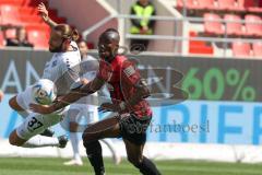 3.Liga - Saison 2022/2023 - FC Ingolstadt 04 -  - SV Waldhof-Mannheim - Moussa Doumbouya (Nr.27 - FCI) - Marco Höger (Nr.37 - SV Waldhof Mannheim) - Foto: Meyer Jürgen