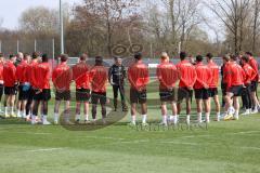 3.Liga - Saison 2022/2023 - FC Ingolstadt 04 -  - Cheftrainer Michael Köllner (FCI) beim ersten Training - Cheftrainer Michael Köllner (FCI) begrüsst die Spieler - Foto: Meyer Jürgen