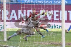 3. Liga - Hansa Rostock - FC Ingolstadt 04 - Filip Bilbija (35, FCI) Torschuß, Torwart Markus Kolke (1 Rostock) hält