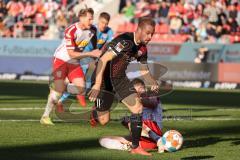 2.BL; FC Ingolstadt 04 - SSV Jahn Regensburg; Maximilian Beister (11, FCI) überwindet Torwart Alexander Meyer (1 SSV) und trifft zum #1:3 Abschlußtreffer Tor Jubel Treffer