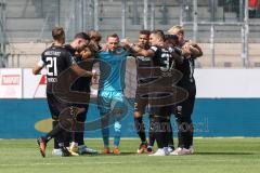 3. Liga; Rot-Weiss Essen - FC Ingolstadt 04; Teambesprechung vor dem Spiel Torwart Marius Funk (1, FCI) Marcel Costly (22, FCI) Pascal Testroet (37, FCI) Tobias Schröck (21, FCI) Patrick Schmidt (9, FCI) Tobias Bech (11, FCI)