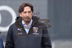 3.Liga - Saison 2022/2023 - FC Ingolstadt 04 -  - Cheftrainer Michael Köllner (FCI) beim ersten Training - Sportdirektor Ivica Grlic (FCI) sieht beim Training zu - Foto: Meyer Jürgen